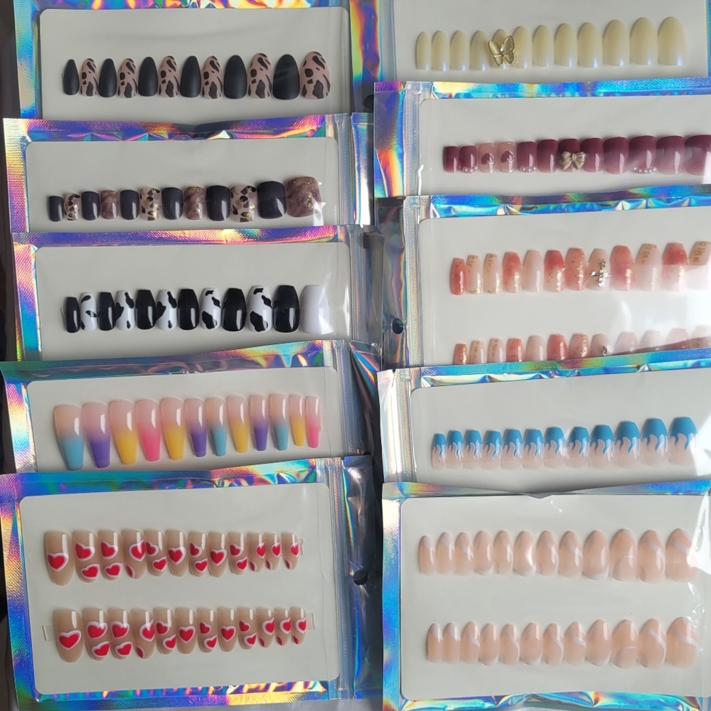 press on nails 💅 2 for $15